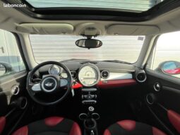 
										Mini Cooper 1.4i 95 ch One full									